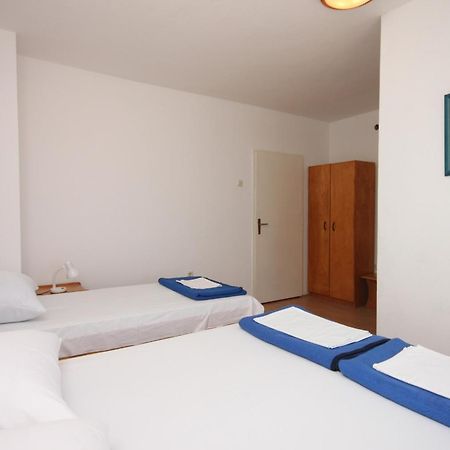 Apartments And Rooms With Parking Space Gradac, Makarska - 6819 Gradac  Zimmer foto
